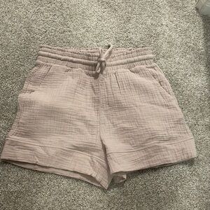Taupe pink lily shorts